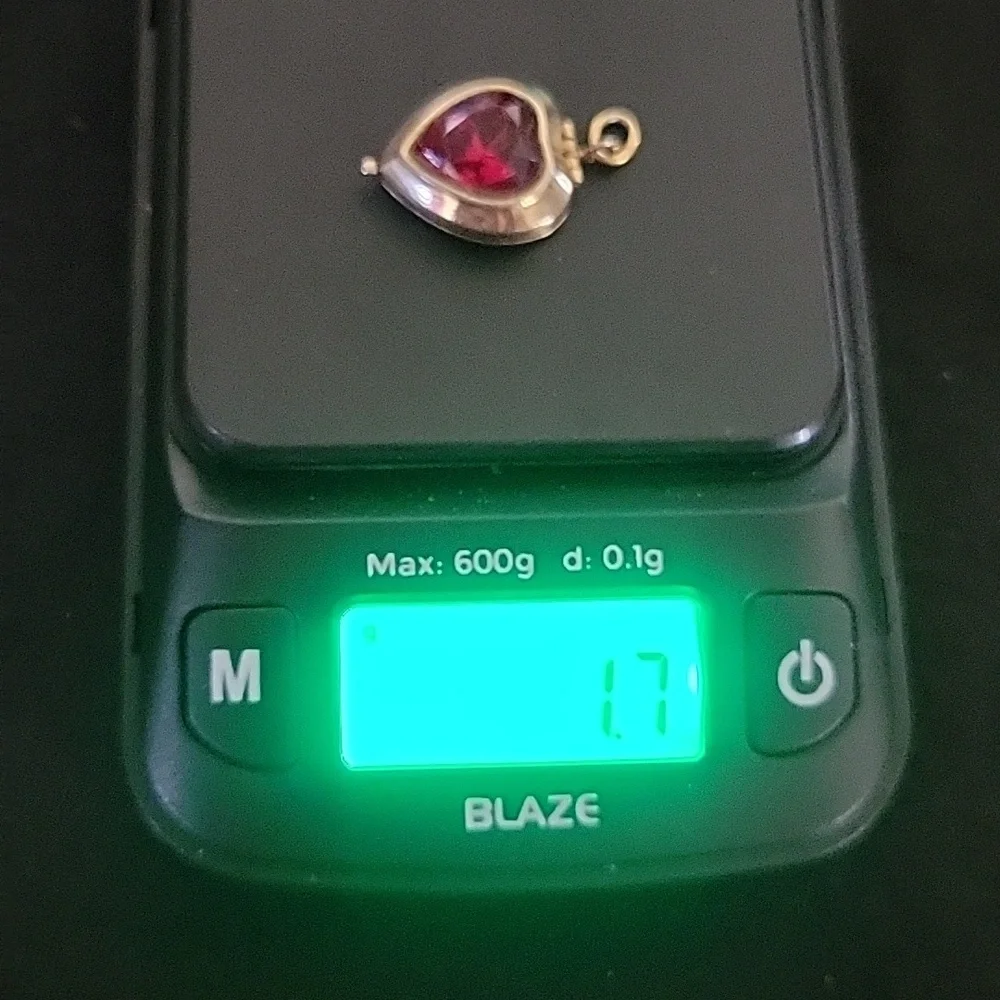 Red Rhinestone Heart Locket - Picture 9 of 12